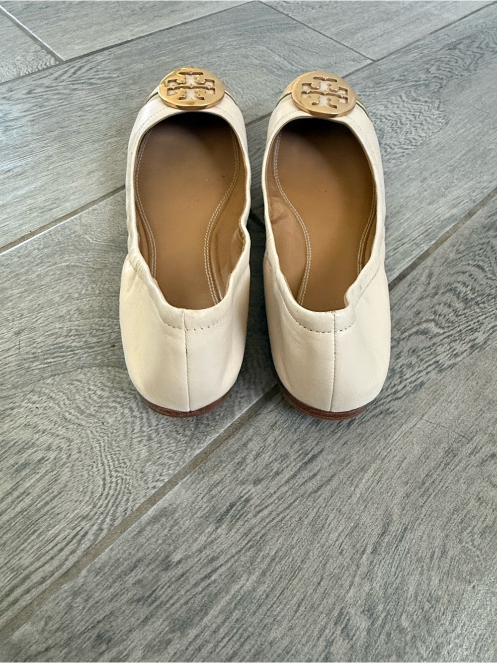 Tory Burch Reva Leather Slip-On Ballet Flats Beige/Gold Logo Cap Toe Women's 8M - Picture 5 of 11
